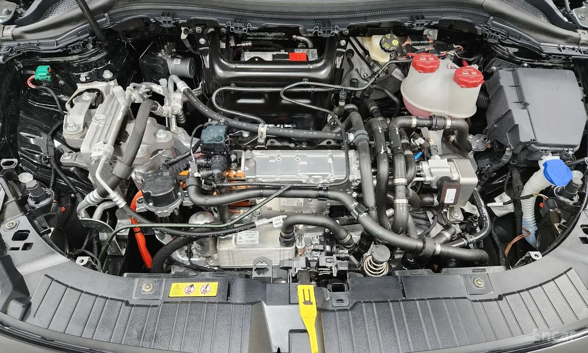 Photo 6 - Mercedes-Benz EQA