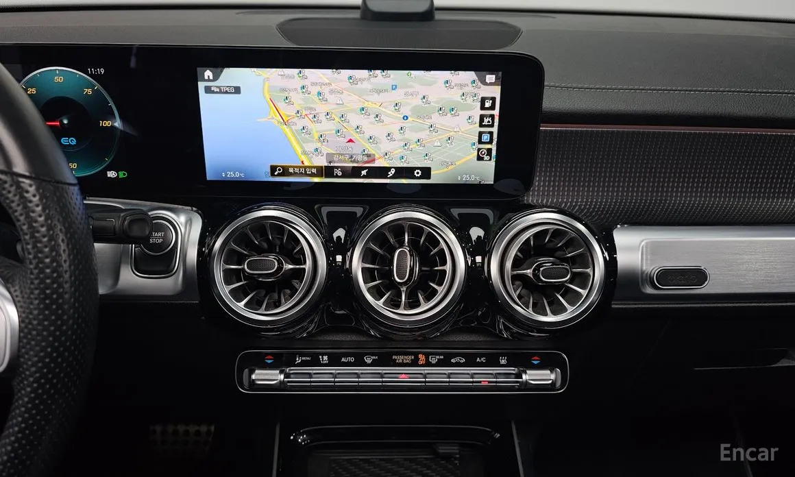 Фото 14 - Mercedes-Benz EQB