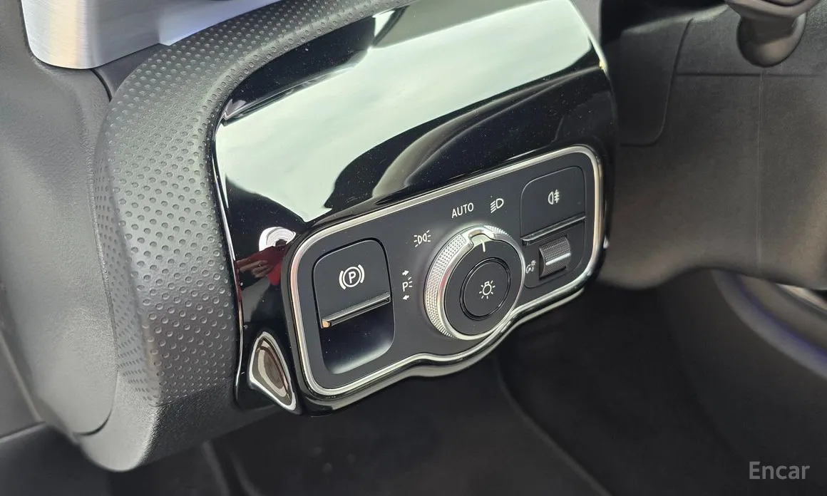 Фото 12 - Mercedes-Benz CLA-Class