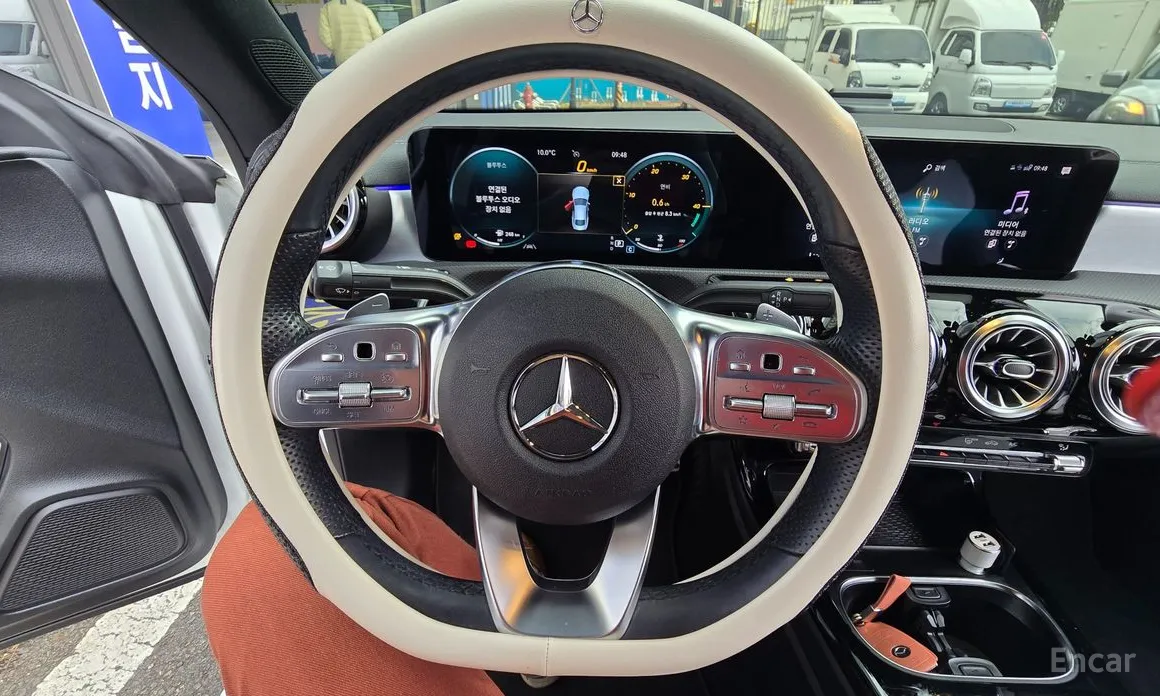 Фото 18 - Mercedes-Benz CLA-Class