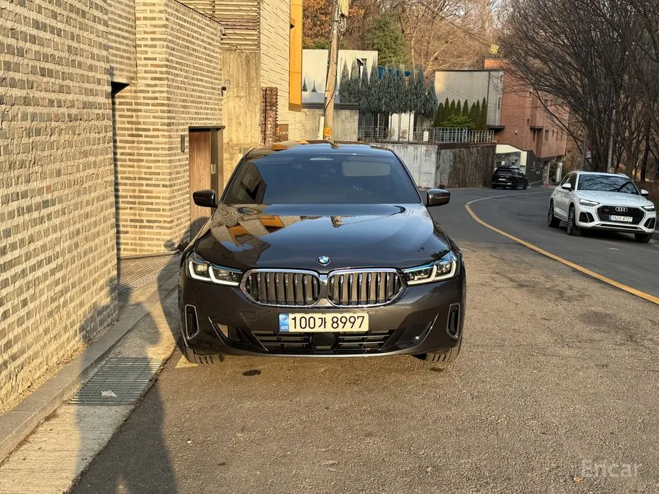 Photo 2 - BMW Gran Turismo