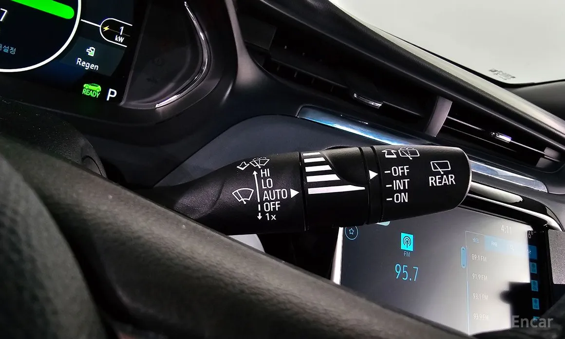 Photo 14 - Chevrolet Bolt EV