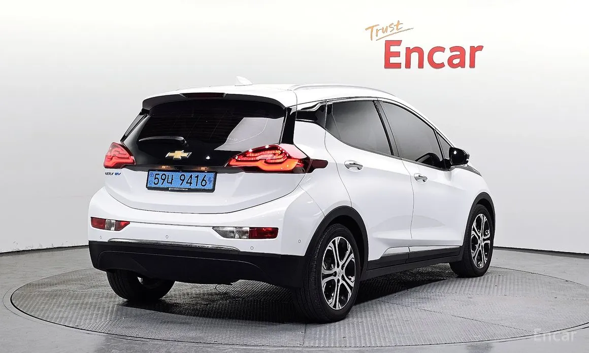 Photo 2 - Chevrolet Bolt EV