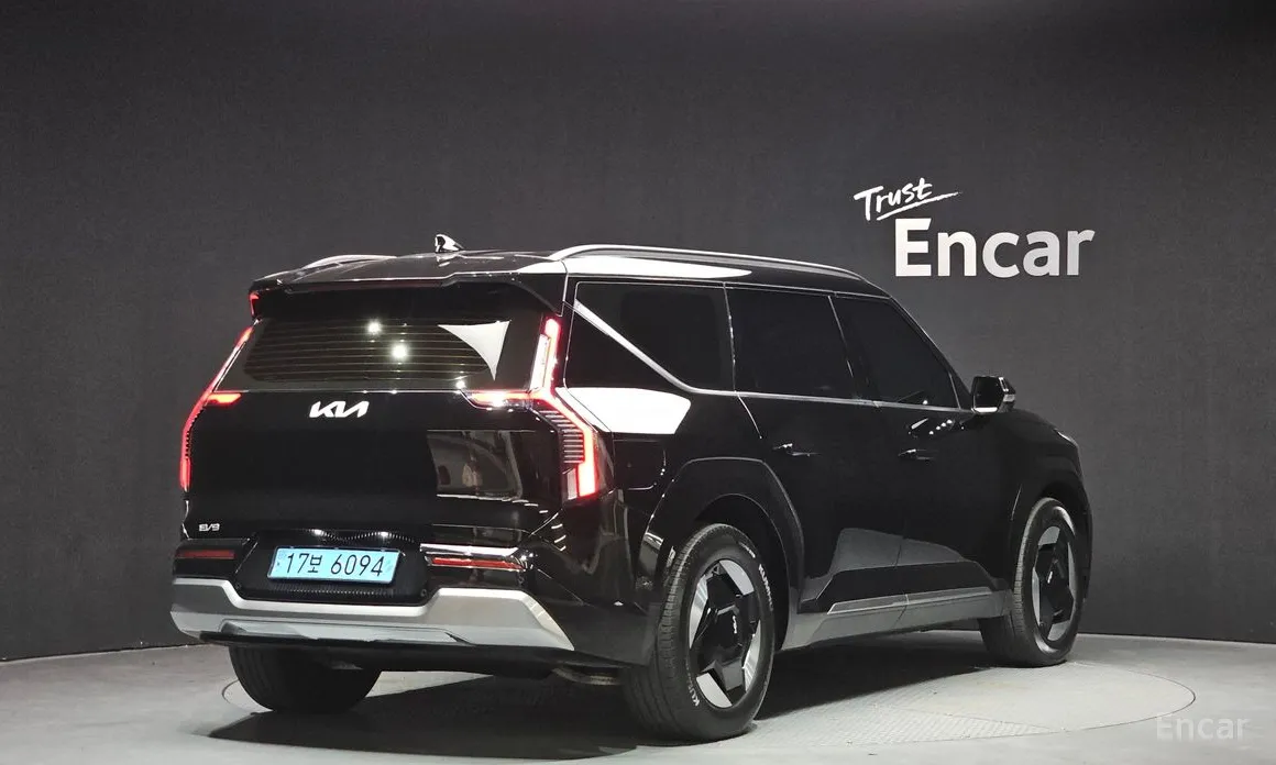 Фото 2 - Kia EV9