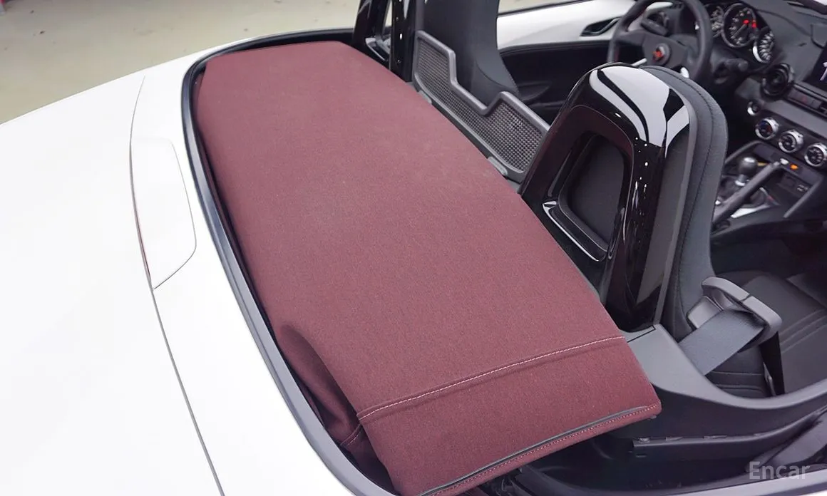 Фото 12 - Mazda MX-5 Miata