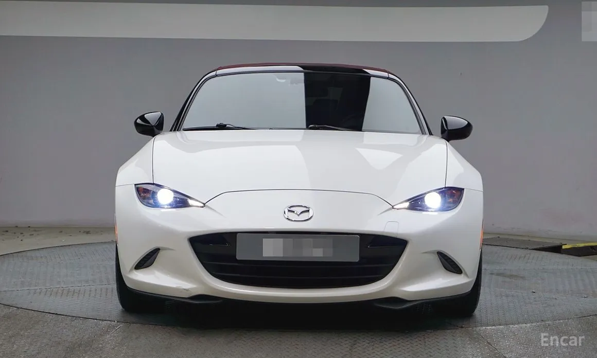 Фото 3 - Mazda MX-5 Miata