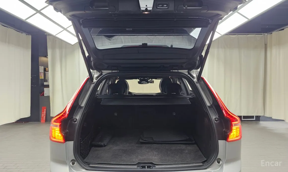 Фото 20 - Volvo XC60