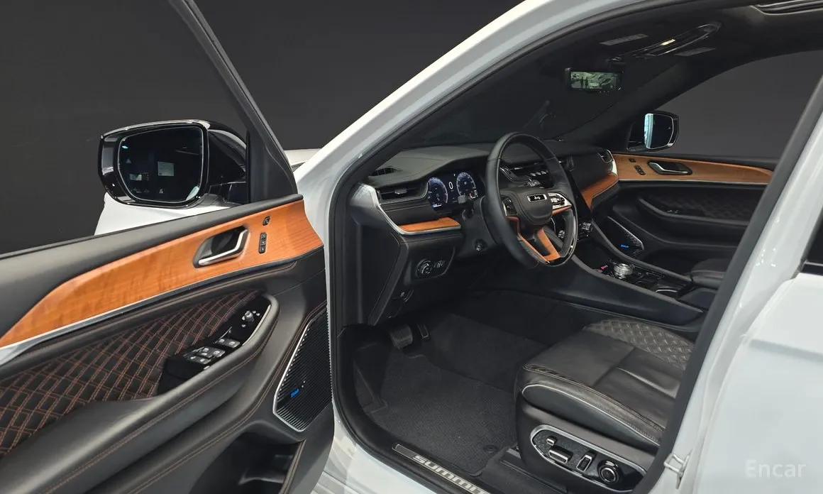 Фото 10 - Jeep Cherokee