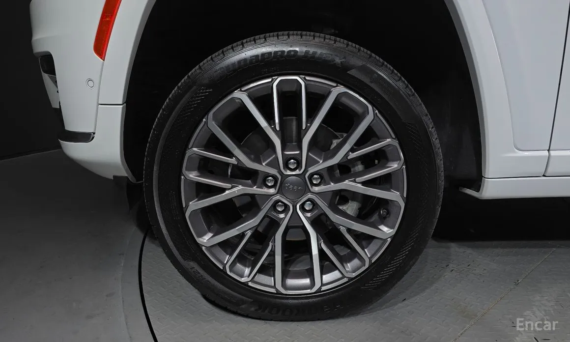 Фото 5 - Jeep Cherokee