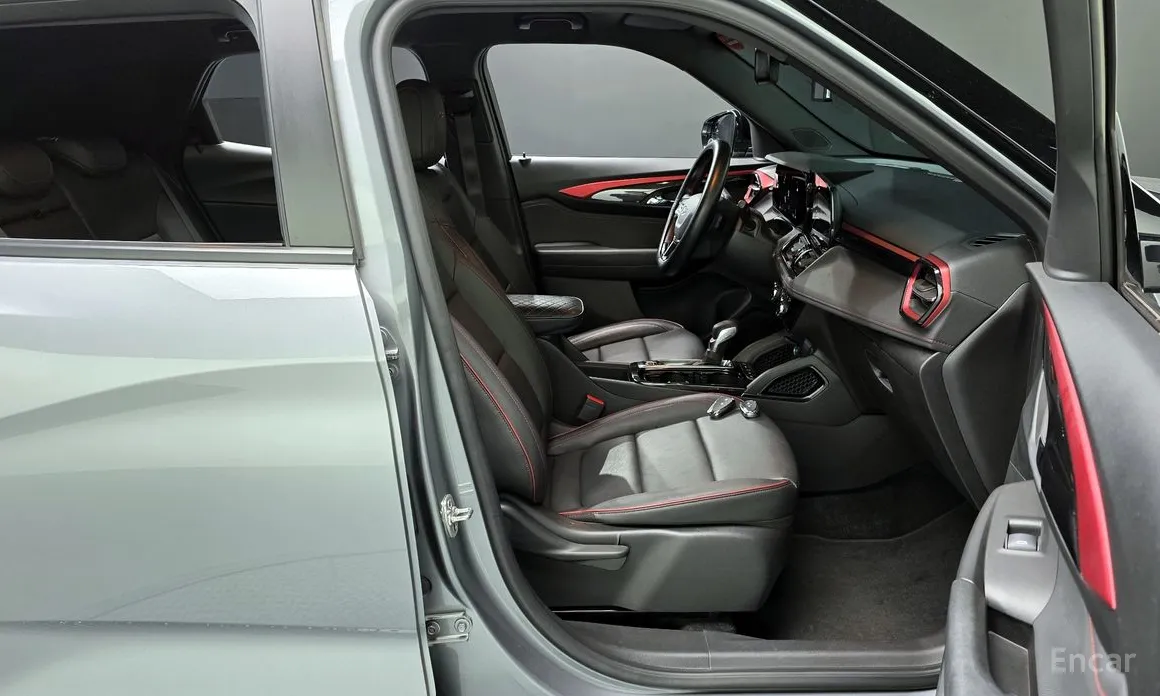 Photo 10 - Chevrolet Trailblazer