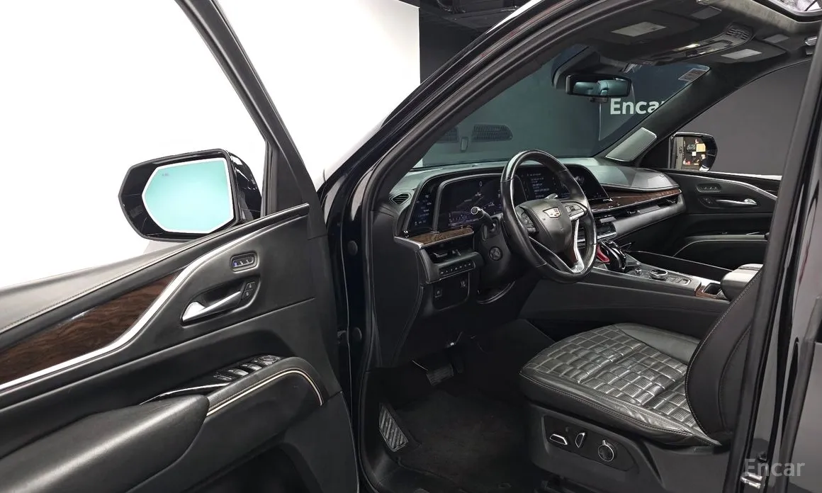 Фото 11 - Cadillac Escalade