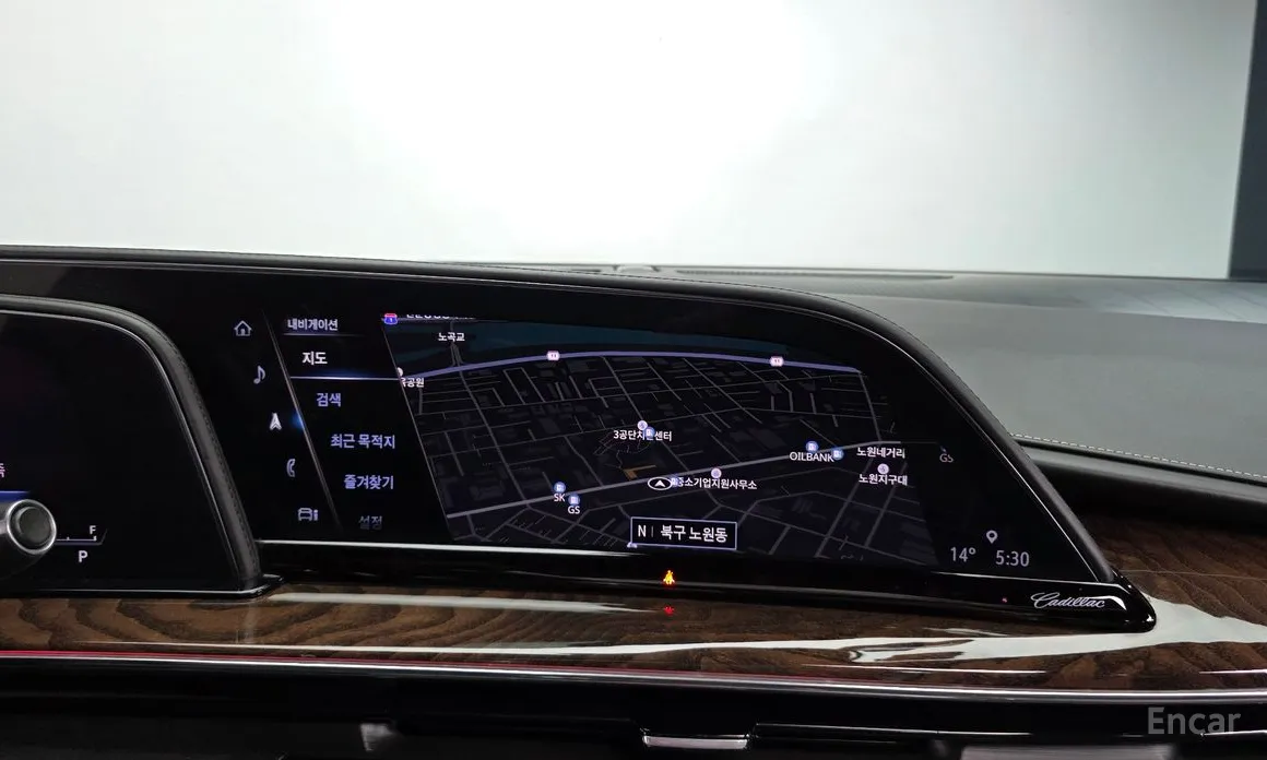 Фото 15 - Cadillac Escalade