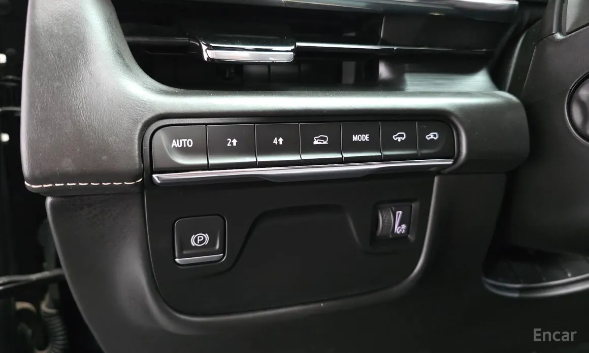 Фото 17 - Cadillac Escalade