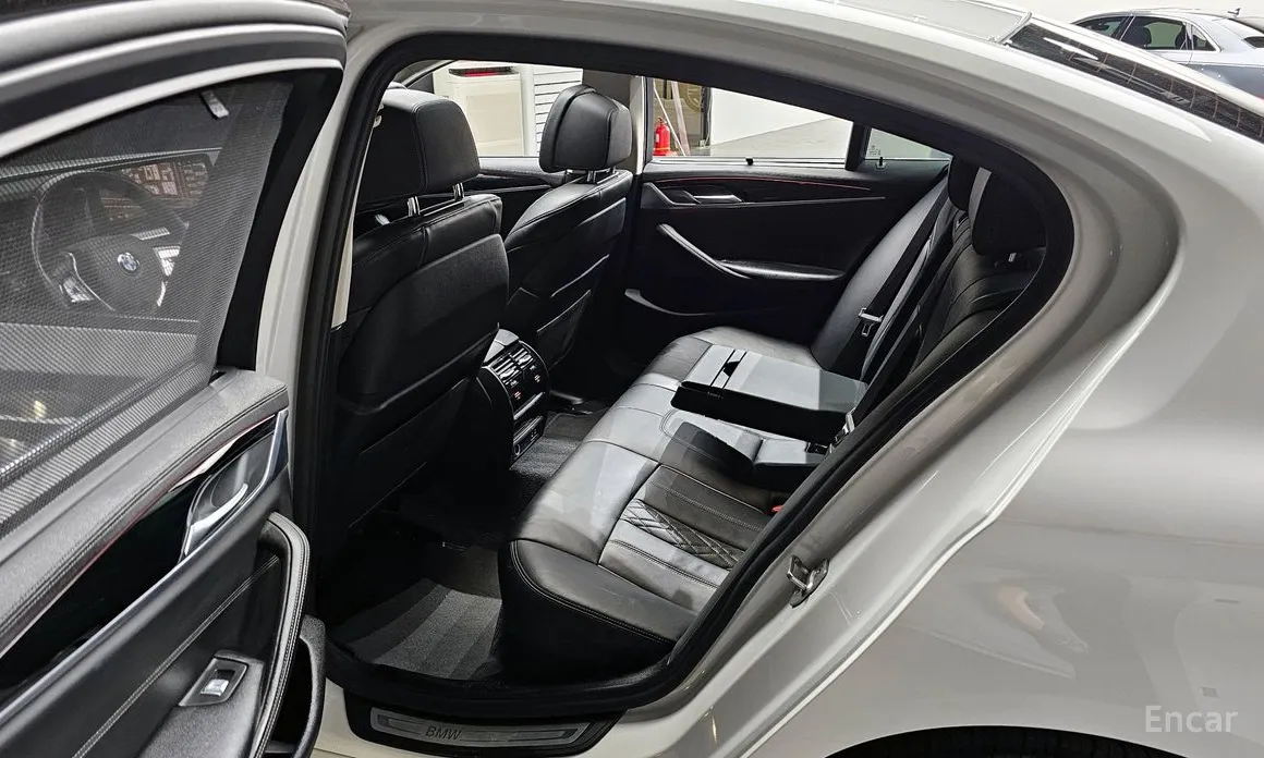 Photo 11 - BMW 5 Series