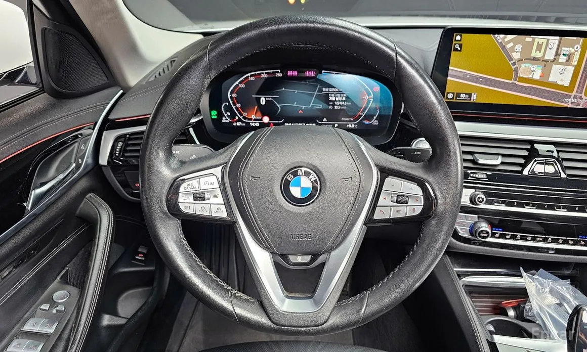 Photo 13 - BMW 5 Series