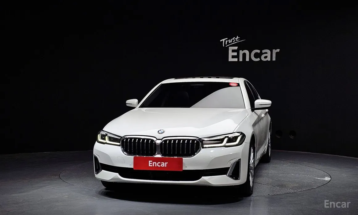 Photo 3 - BMW 5 Series