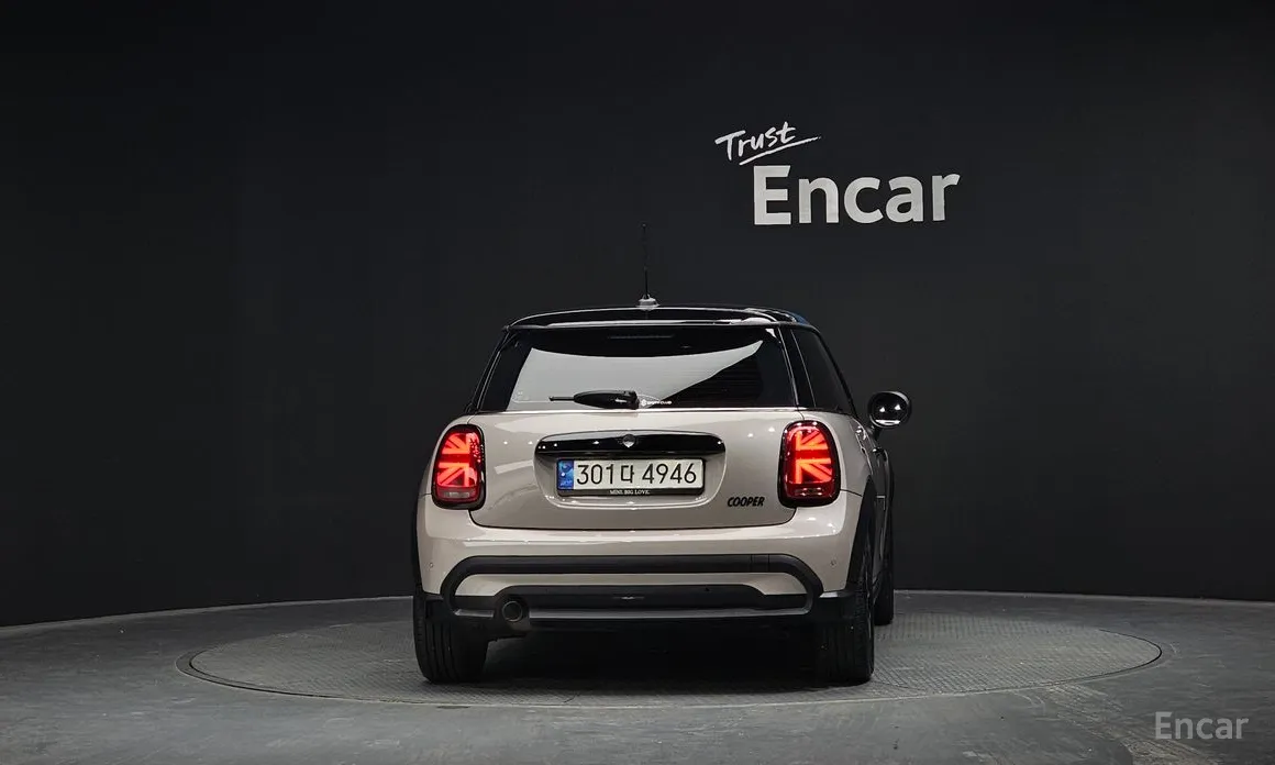 Фото 4 - Mini Cooper