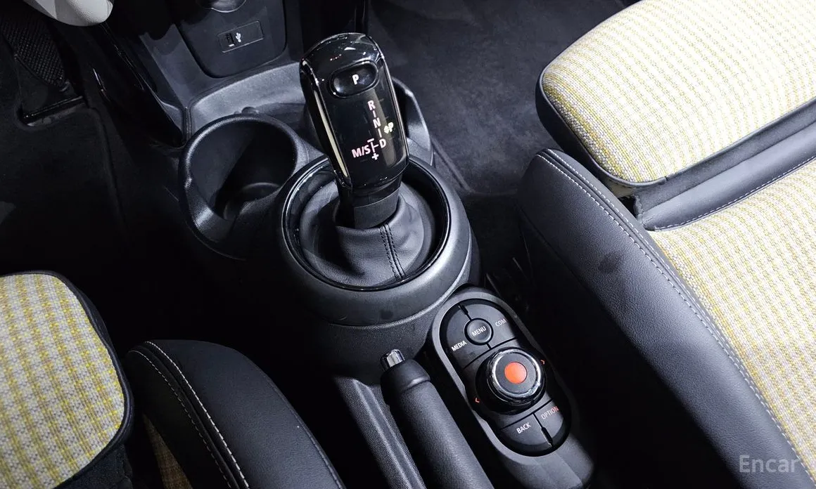 Фото 9 - Mini Cooper