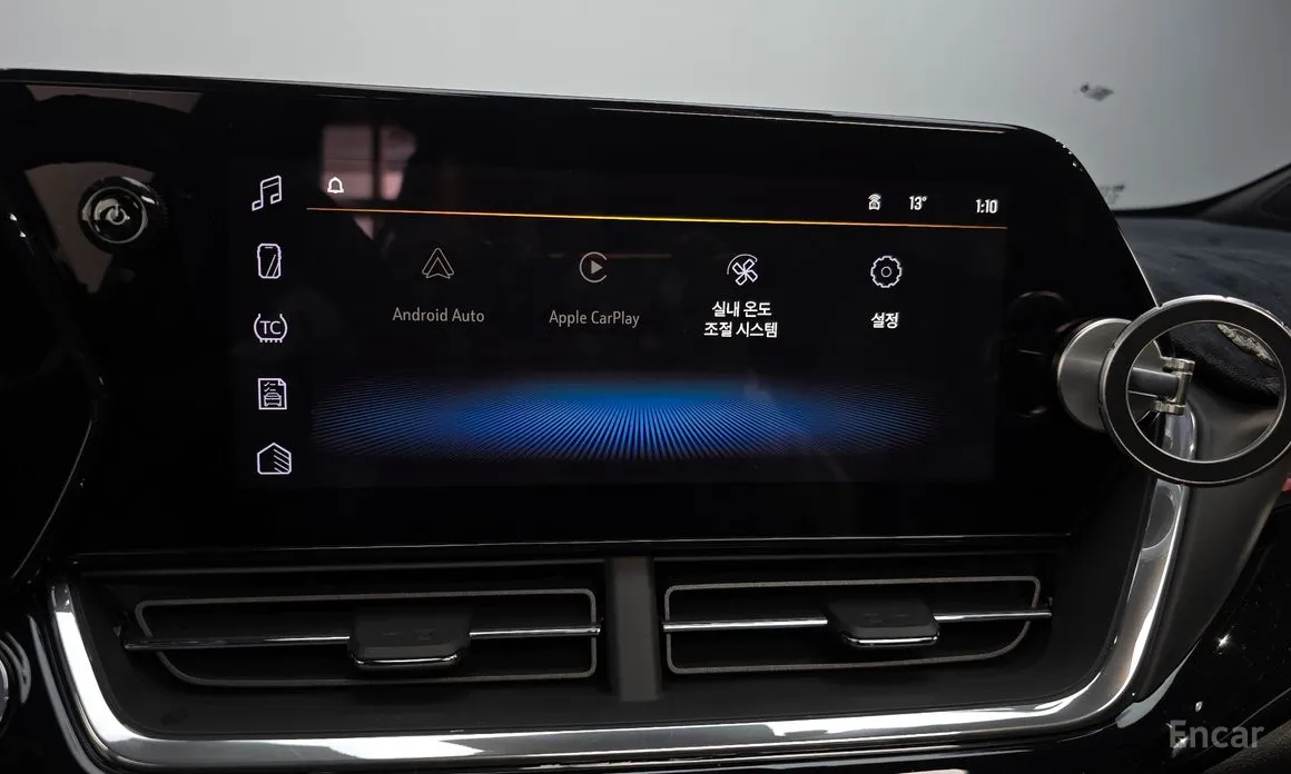 Photo 14 - Chevrolet Trax