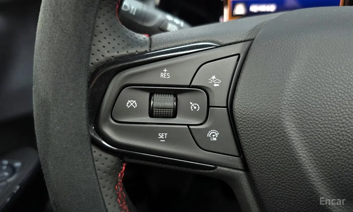 Photo 18 - Chevrolet Trax