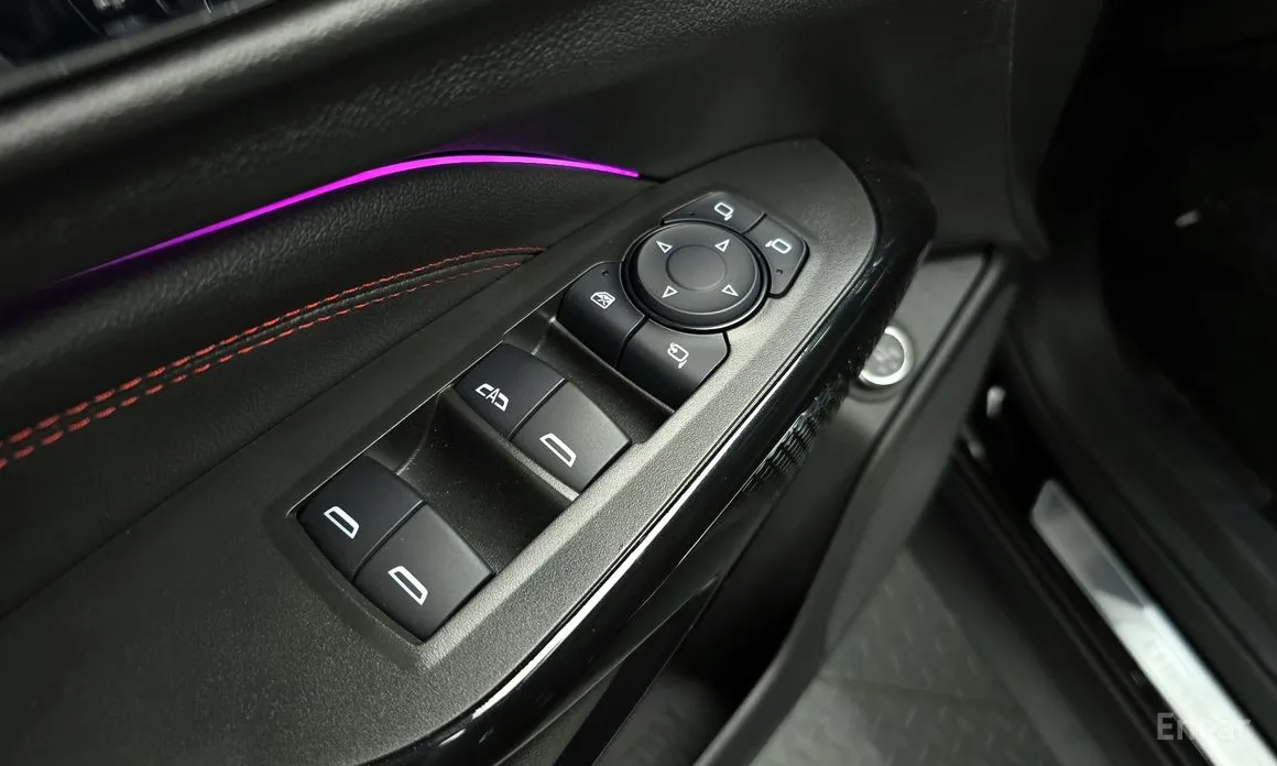 Photo 19 - Chevrolet Trax