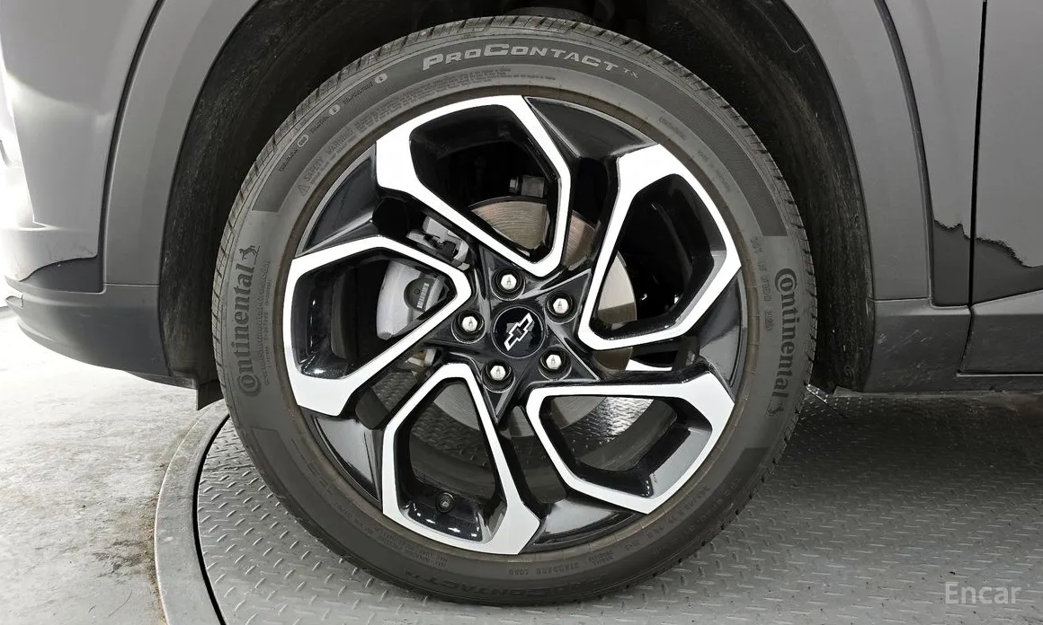 Photo 5 - Chevrolet Trax