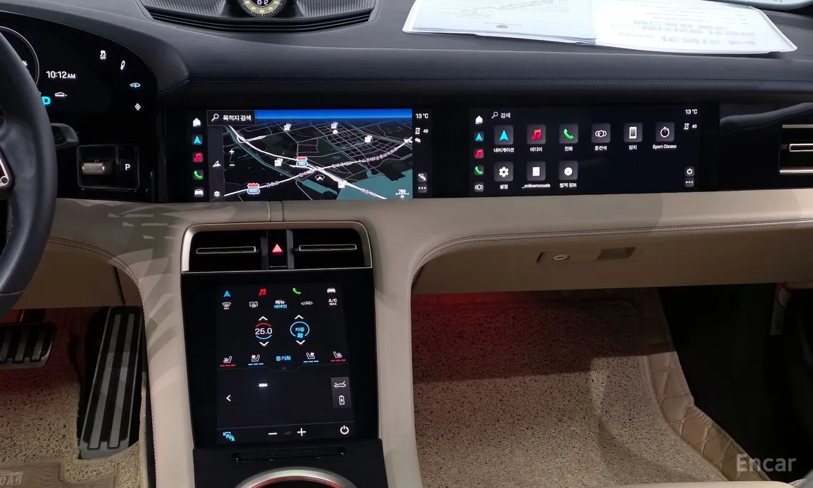 Фото 14 - Porsche Taycan