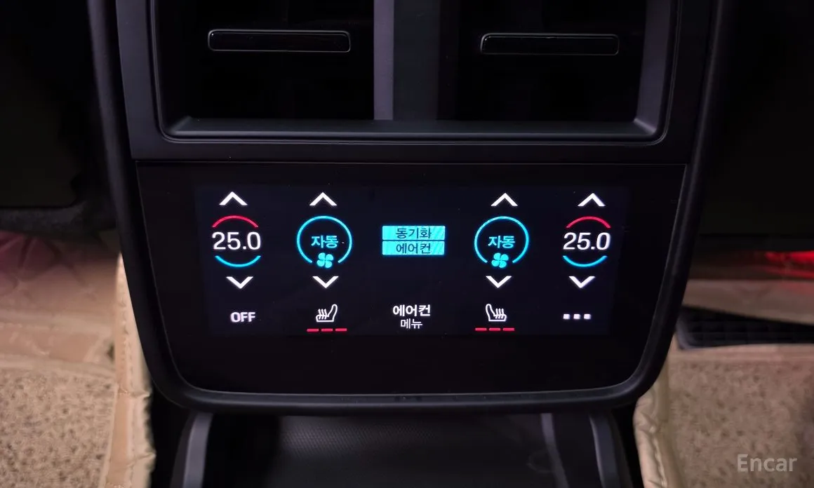 Фото 19 - Porsche Taycan