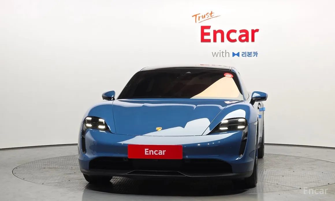 Фото 3 - Porsche Taycan