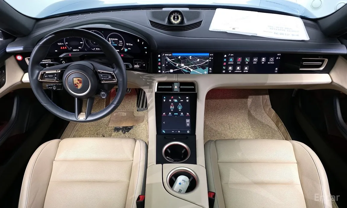 Фото 7 - Porsche Taycan