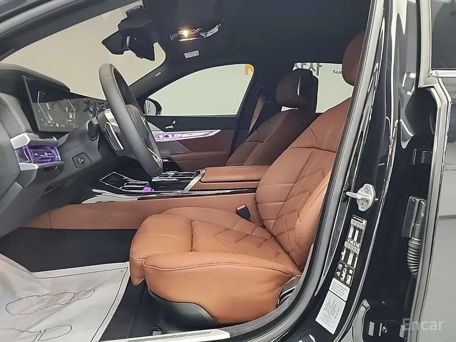 Фото 11 - BMW 7 Series