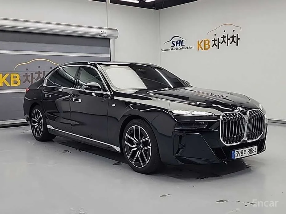 Фото 4 - BMW 7 Series