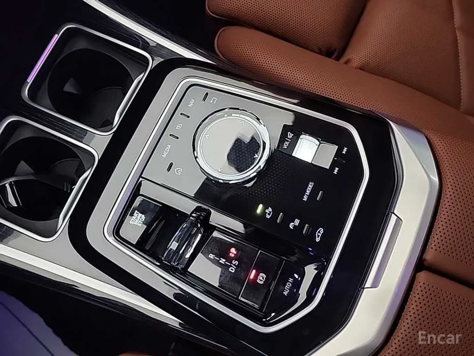 Фото 8 - BMW 7 Series