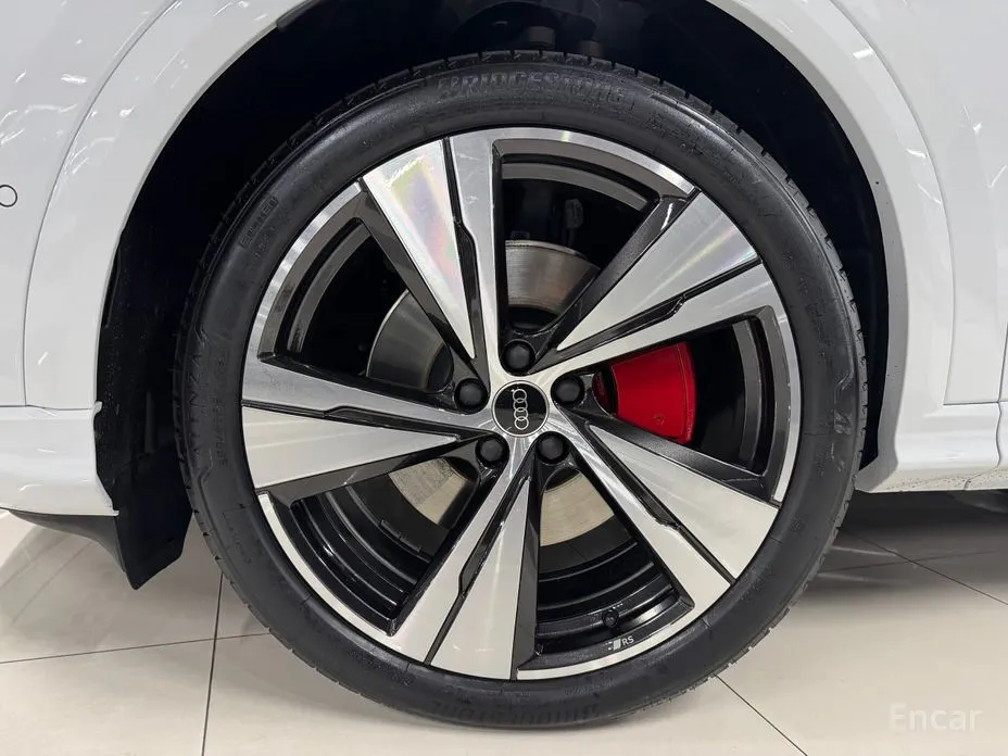 Фото 14 - Audi Q5