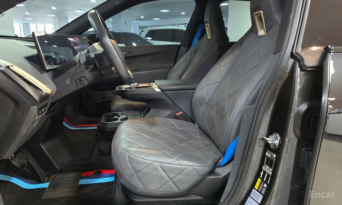 Фото 10 - BMW iX