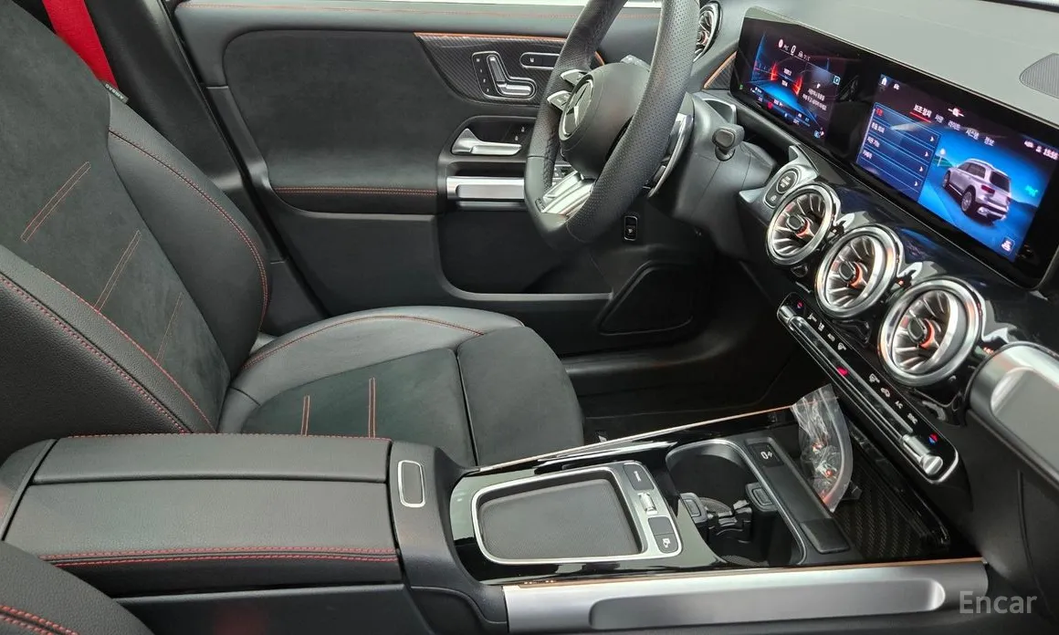 Mercedes-Benz GLB-Class 2020 AMG GLB35 4MATIC