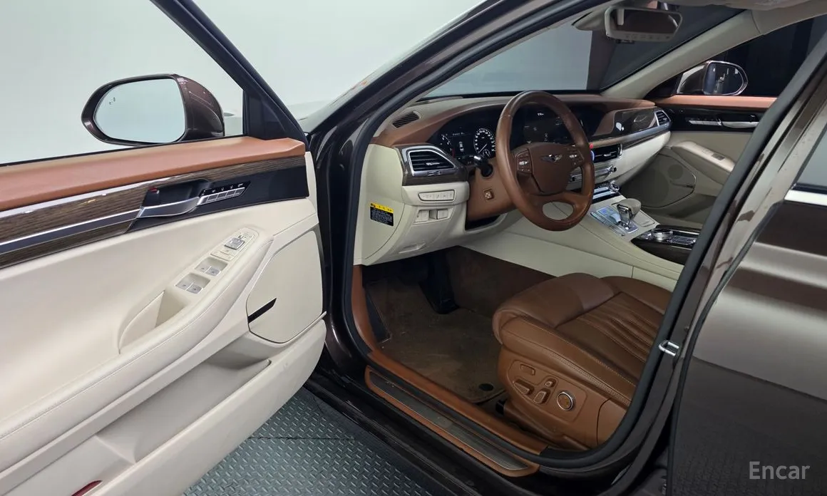 Фото 10 - Genesis G90