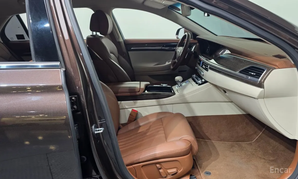 Фото 11 - Genesis G90