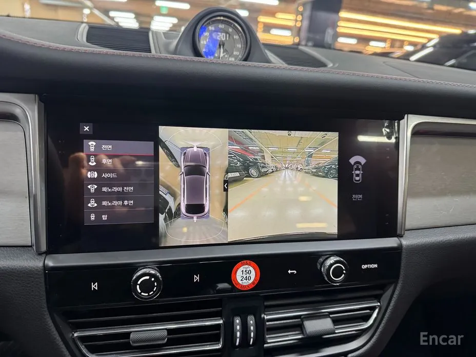 Фото 16 - Porsche Macan