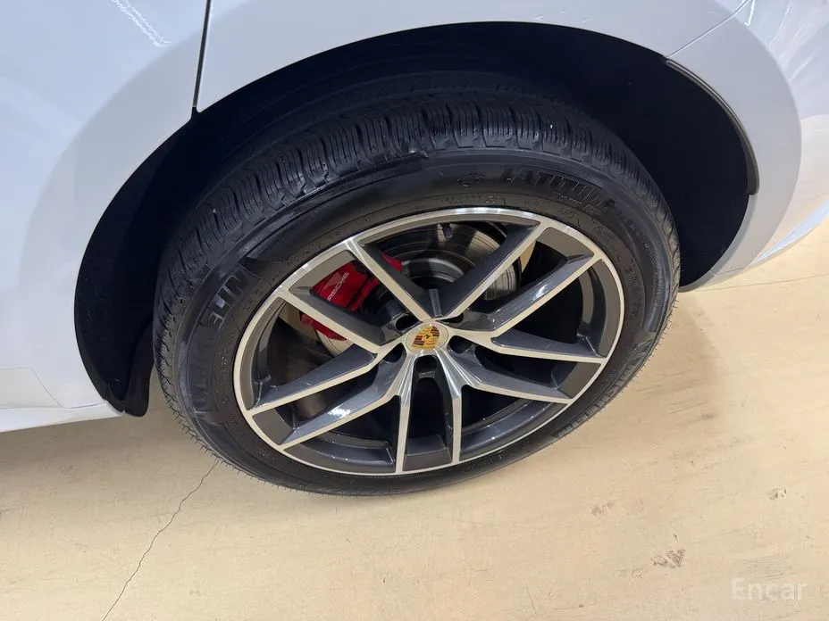 Фото 5 - Porsche Macan