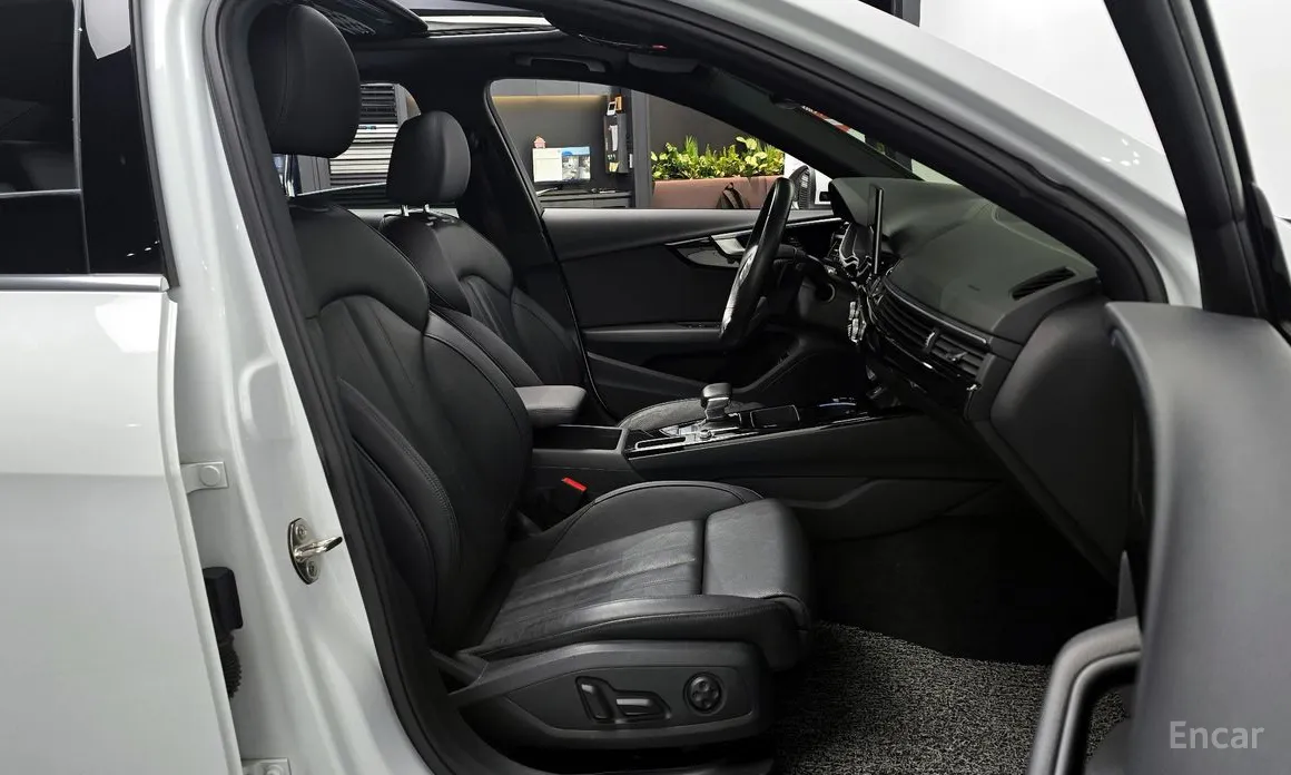 Фото 10 - Audi A4