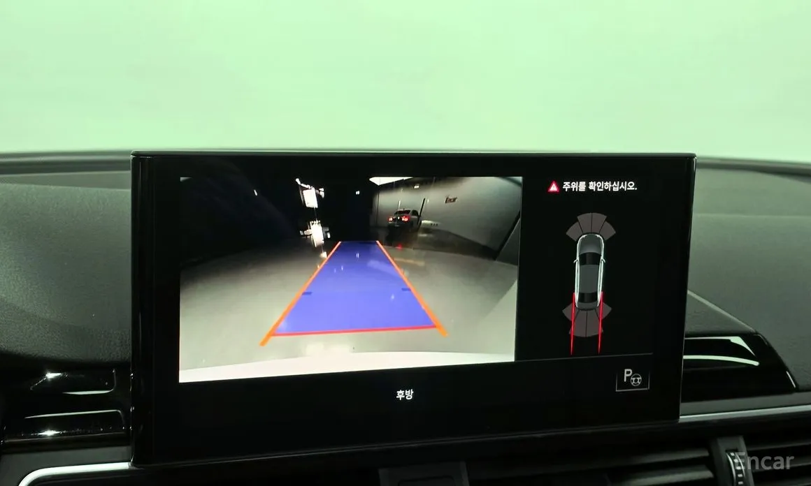 Фото 16 - Audi A4