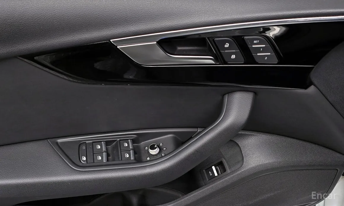 Фото 18 - Audi A4