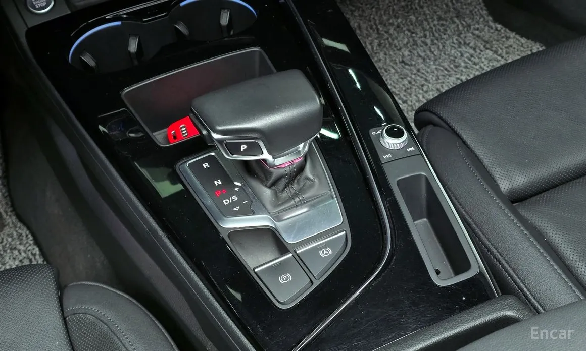 Фото 9 - Audi A4