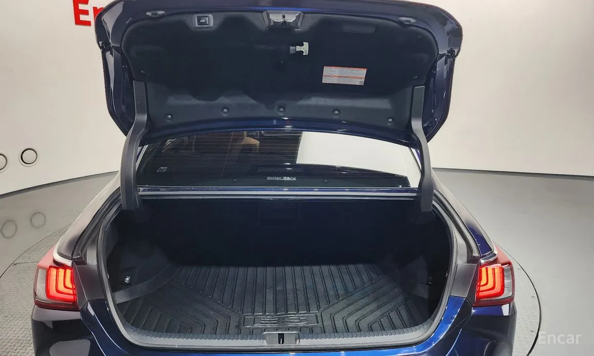 Фото 20 - Lexus ES