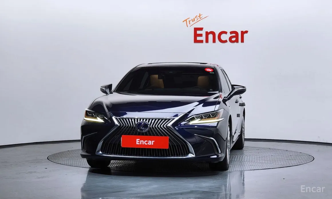 Фото 3 - Lexus ES