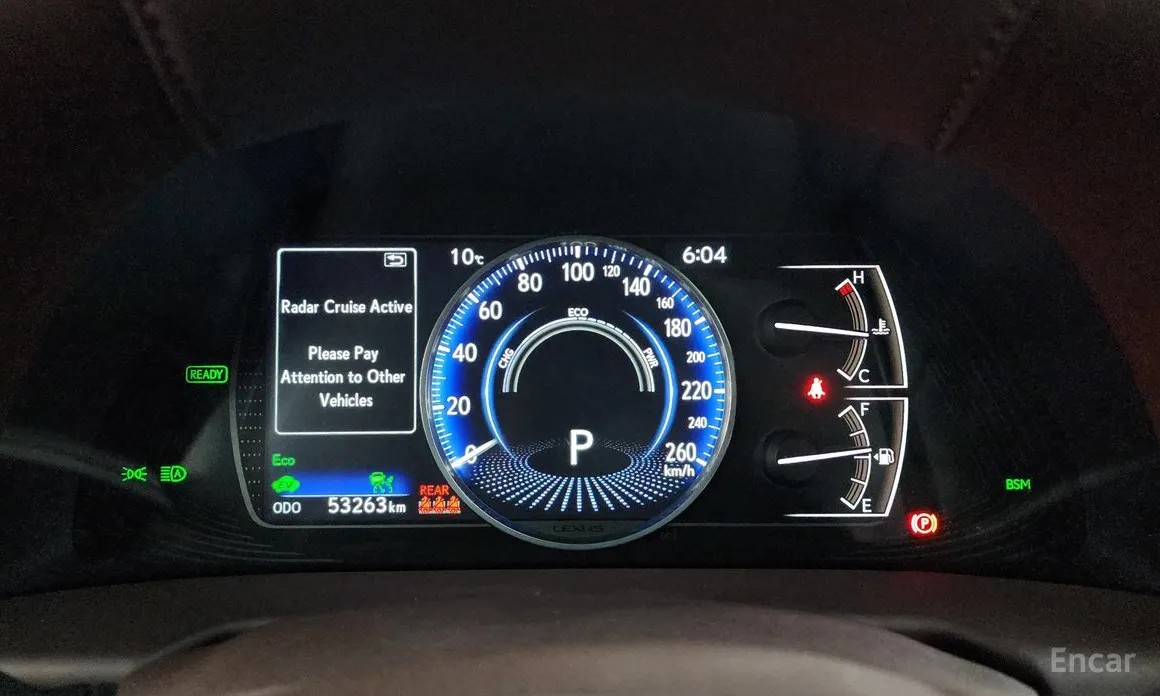 Фото 8 - Lexus ES