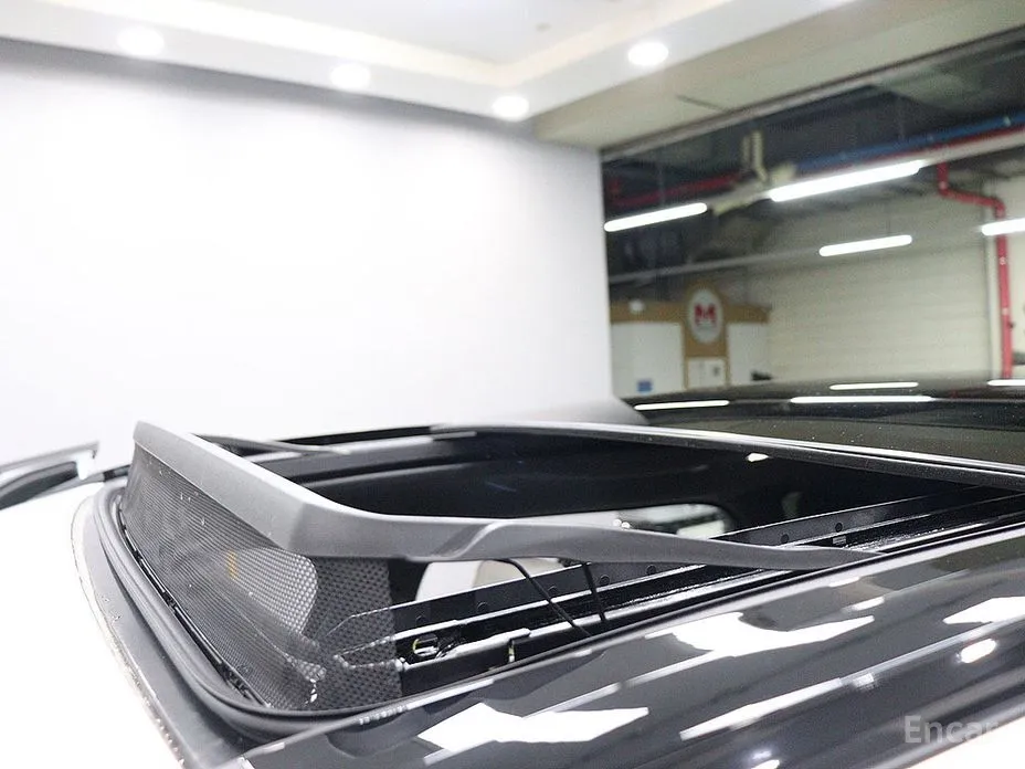 Фото 12 - Land Rover Range Rover Velar