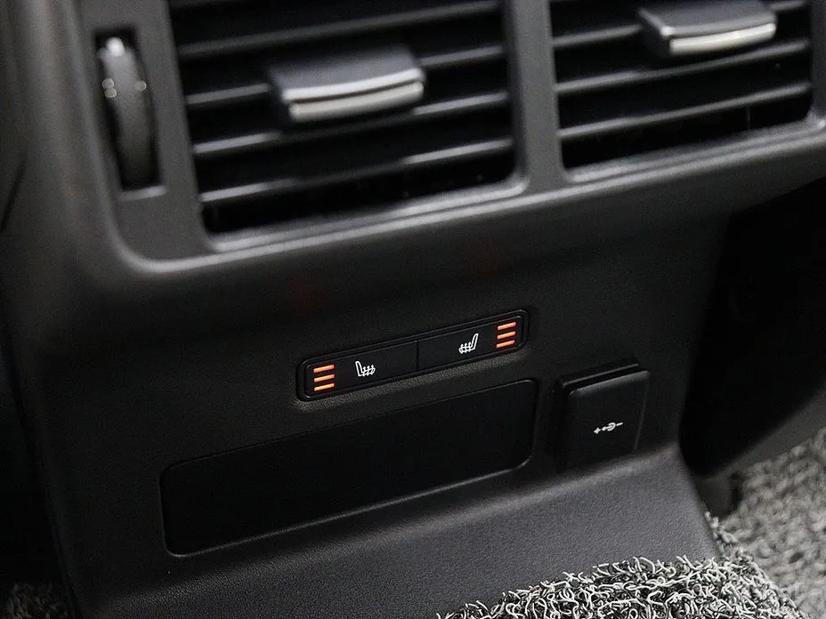 Фото 13 - Land Rover Range Rover Velar