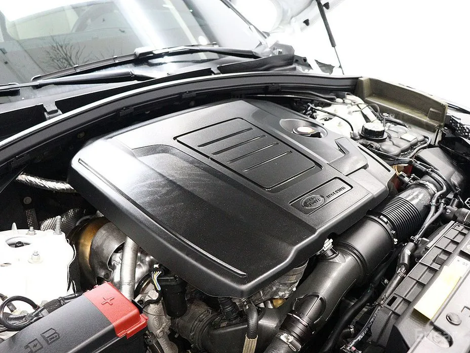 Фото 19 - Land Rover Range Rover Velar